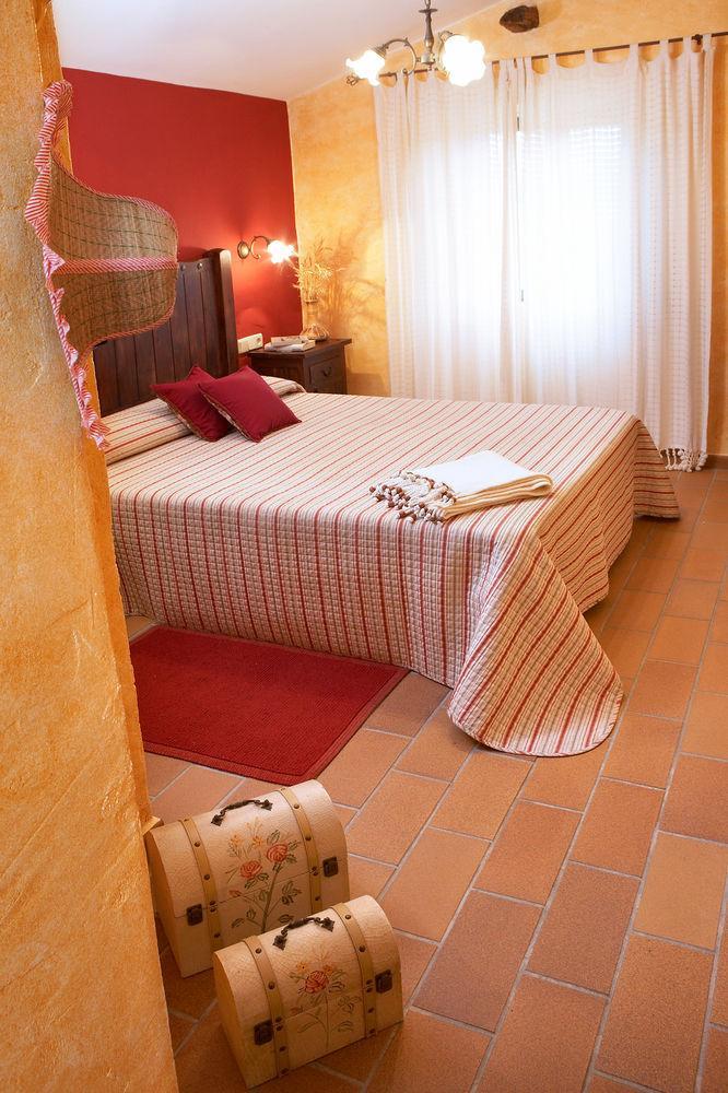 Allotjament i esmorzar Barrull-costa Brava-emporda 3*